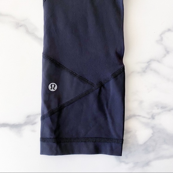 lululemon Cropped Workout Leggings (size 4) - Picture 5 of 6